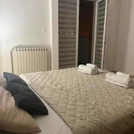 S&m Apartment