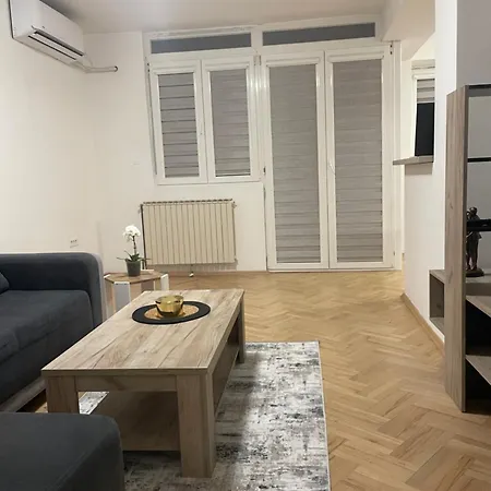 Apartment S&m *